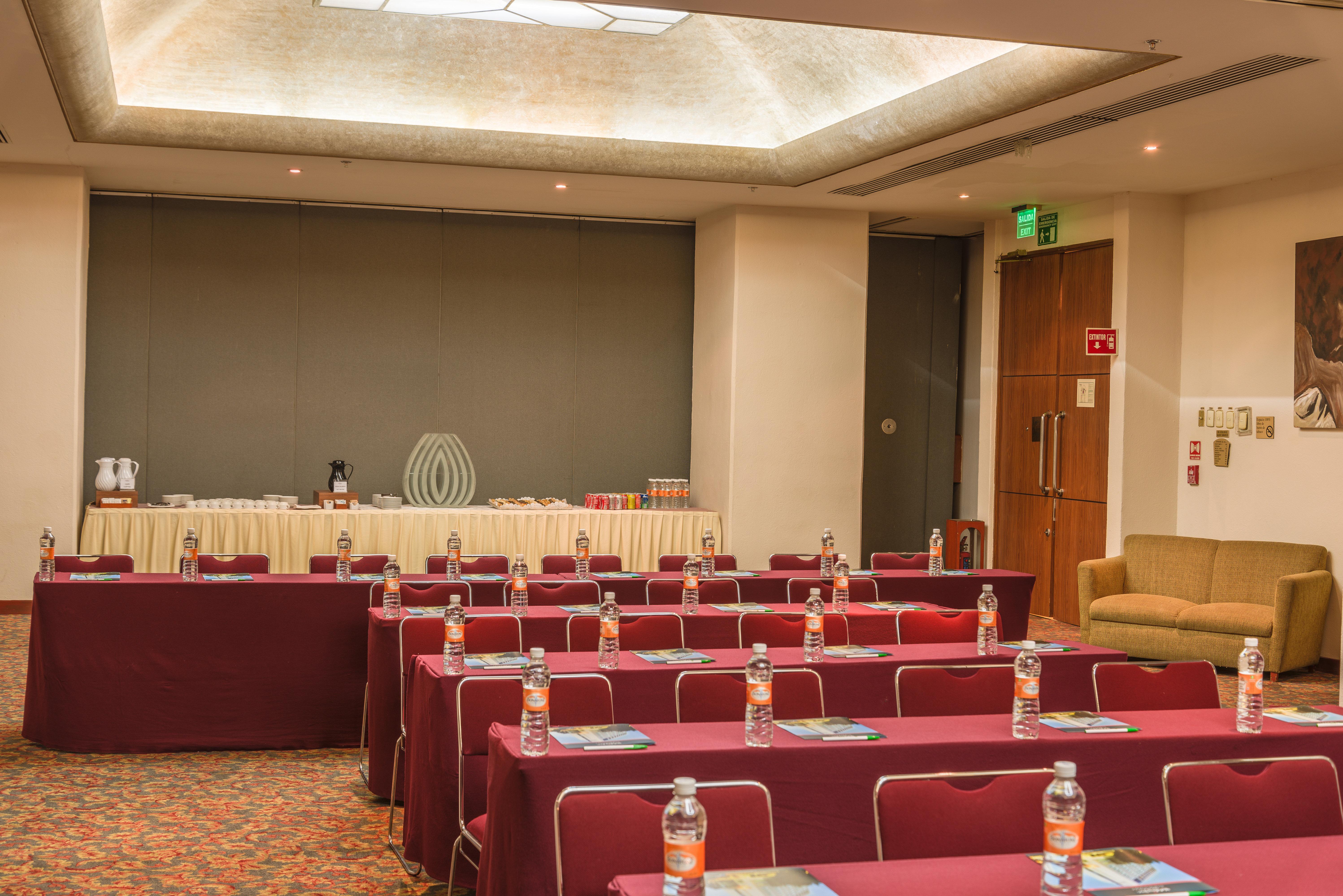 Holiday Inn Guadalajara Select By Ihg Eksteriør billede
