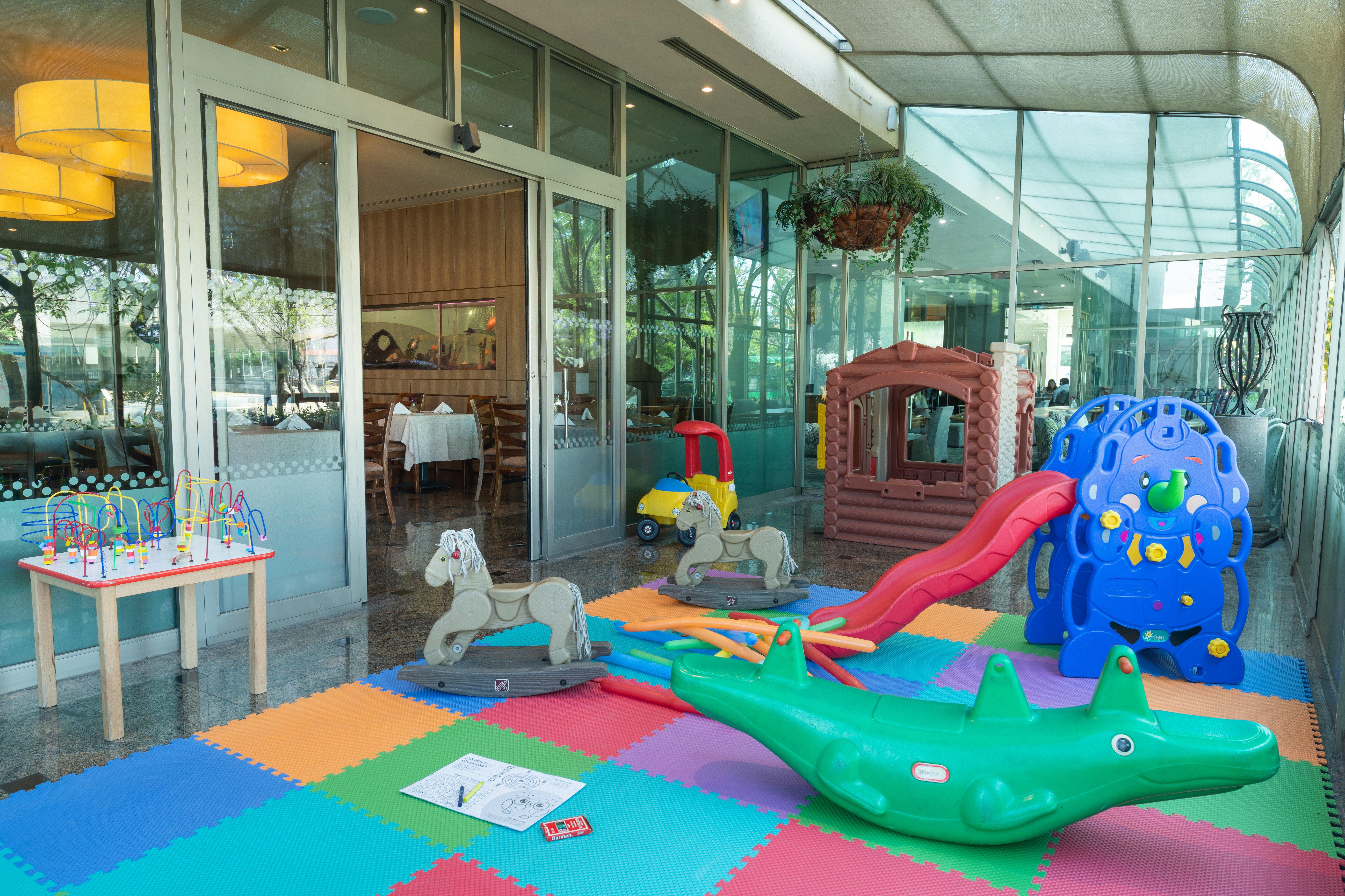 Holiday Inn Guadalajara Select By Ihg Eksteriør billede